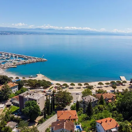 Big Family By Commodore Apartament